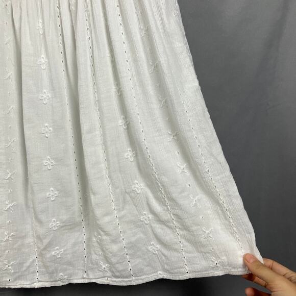 American Eagle Dress Size XL White Embroidered Eyelet Smocked Puff Cottagecore - Picture 4 of 6